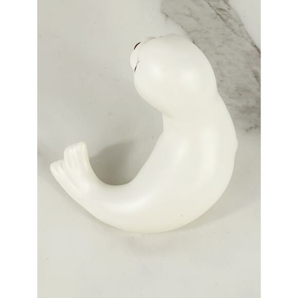 Baby Seal Sad Eyes Figurine 4" Ceramic 80s Home Decor Mexico by Oxford Vintage - Picture 8 of 16